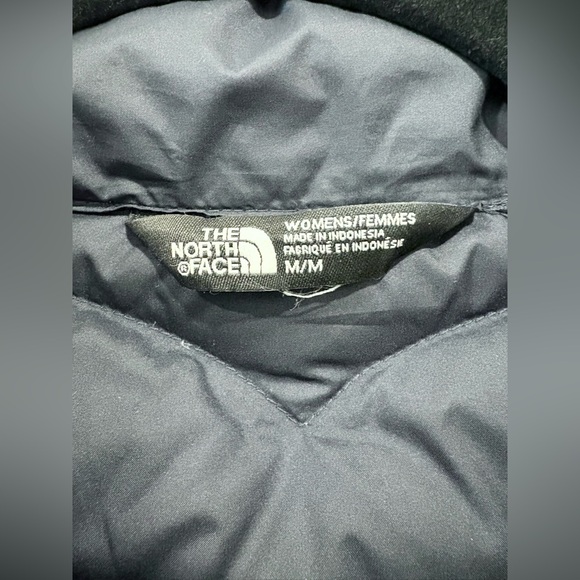 The North Face Flare Jacket Navy Blue Floral 550 Down Fill | Women’s Size Medium - Picture 5 of 9